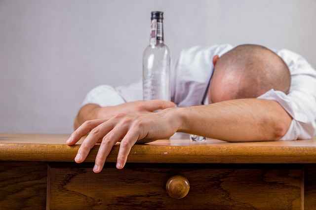 uzaleznienie od alkoholu a praca